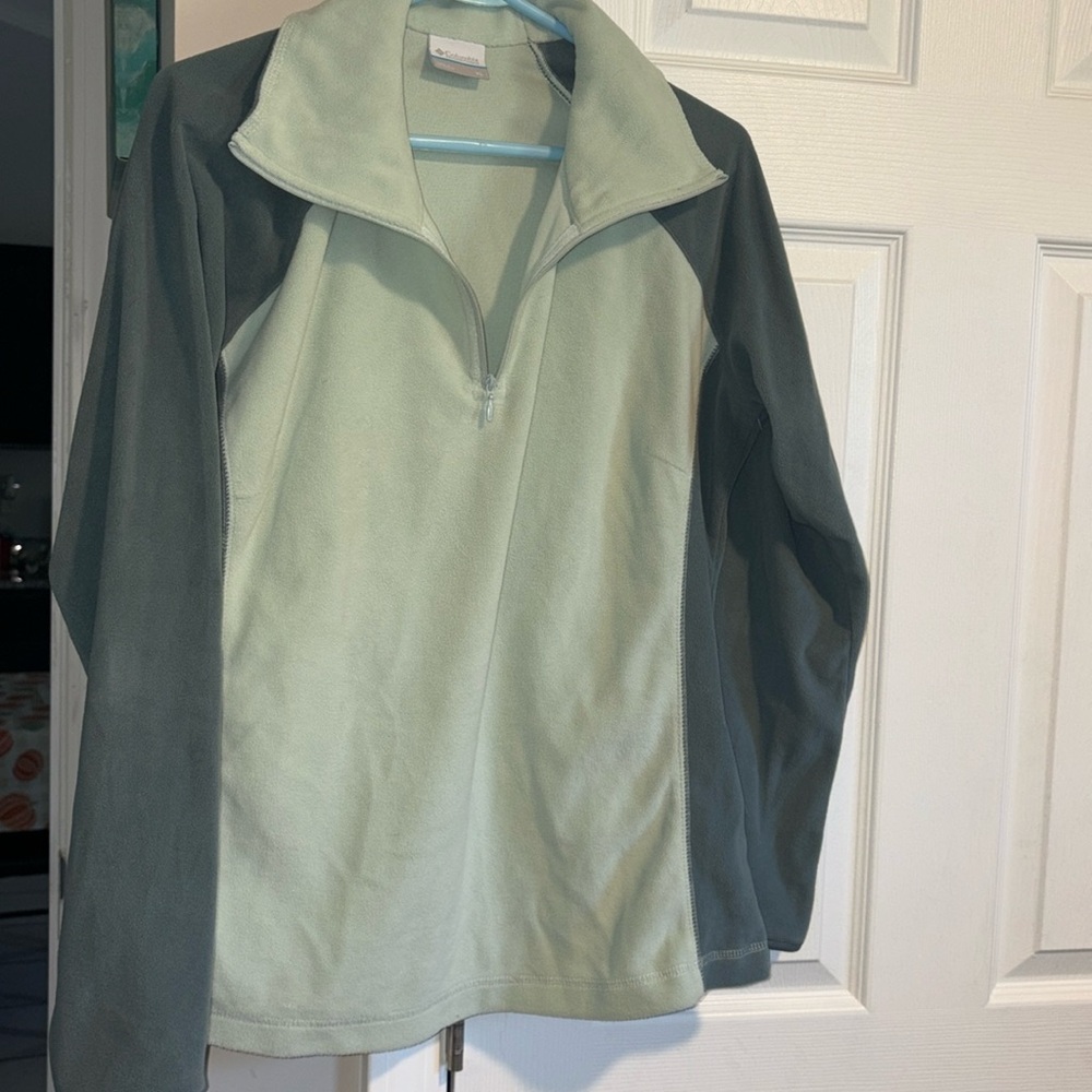 Columbia pullover